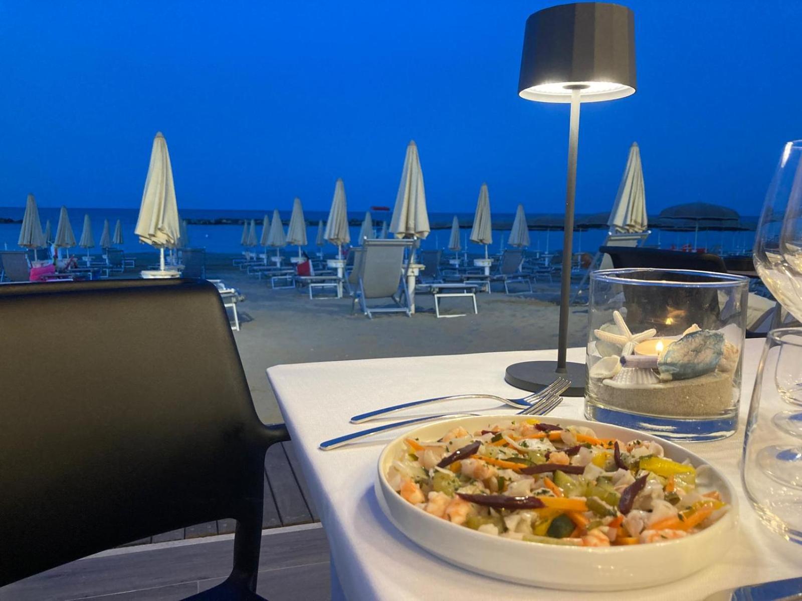 Hotel Baia Marina Cupra Marittima Exterior photo